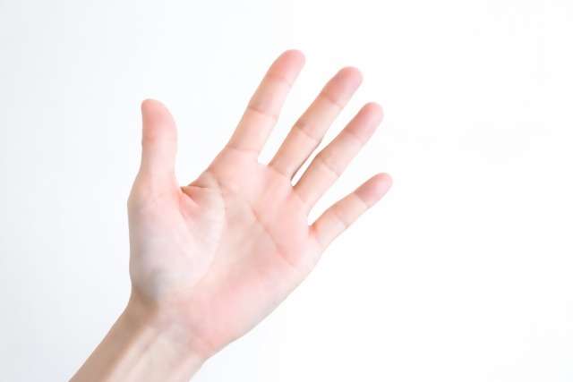 足の裏や手のひらが熱い